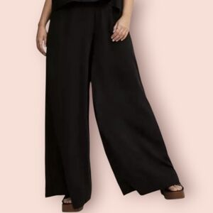 SO plus size black wide leg  pull on pants New